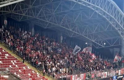 Dinamo, comunicat oficial cu privire la incidentele de la Arad: „Ne delimităm de orice manifestare violentă”