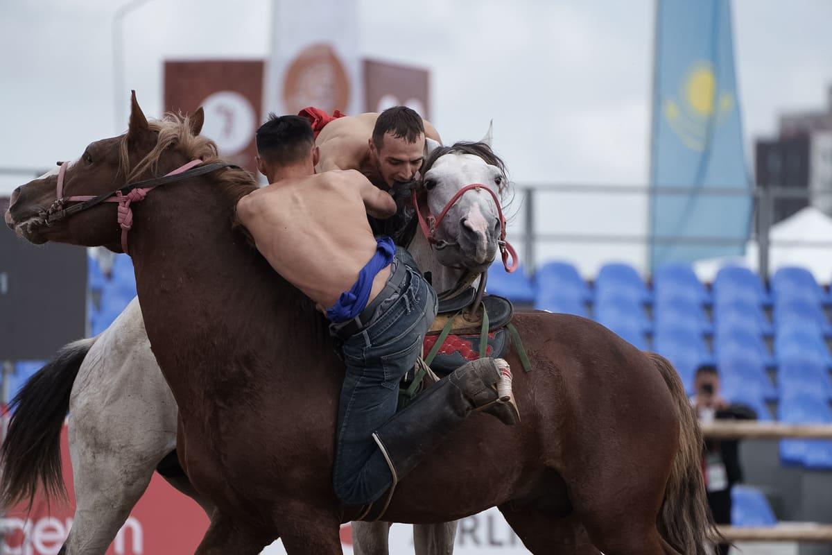 A început competiția misterioasă cu peste 100 de țări participante » Putin, Erdogan și președintele Chinei au fost prezenți la o ceremonie de deschidere cum n-a mai existat