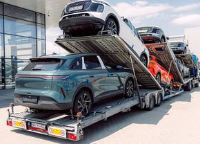 LEPAS pe străzile din România: primele automobile ale brandului au ajuns la Sibiu