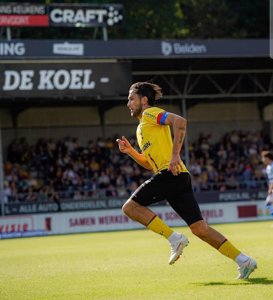Dean Zandbergen vine la Dinamo cu pregătirea la zi Dinamo îl prezintă azi pe atacantul promis lui Nuno Campos: contract pe 3 sezoane, bun de joc cu FCSB