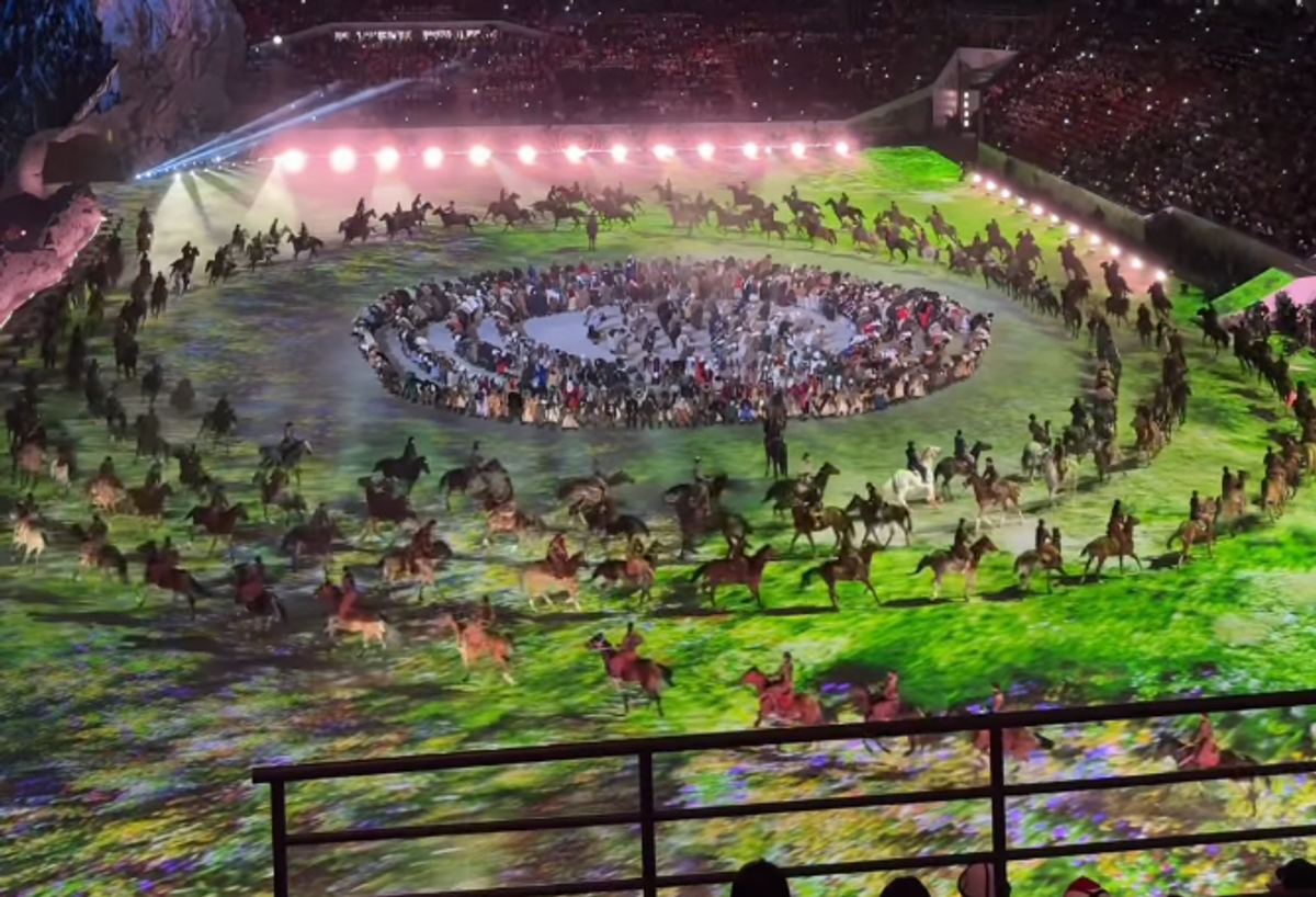 A început competiția misterioasă cu peste 100 de țări participante » Putin, Erdogan și președintele Chinei au fost prezenți la o ceremonie de deschidere cum n-a mai existat