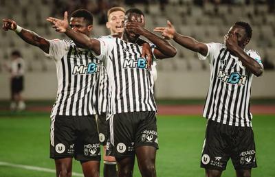 U Cluj își ia revanșa în Cupa României! Victorie în zece oameni cu Petrolul