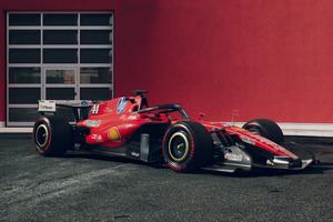 Ferrari a prezentat monopostul în onoarea lui Michael Schumacher » Detaliile cu Leclerc și Hamilton vor concura la Monza