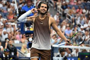 După o pauză de 139 de zile, Alcaraz a revenit cu o victorie în primul tur la US Open » Prezență inedită în tribune