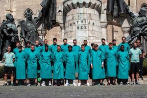 „Doctorii” au ieșit în centrul orașului » Prezentare inedită a lotului în România: „Cu precizie chirurgicală vrem să ajungem în play-off”