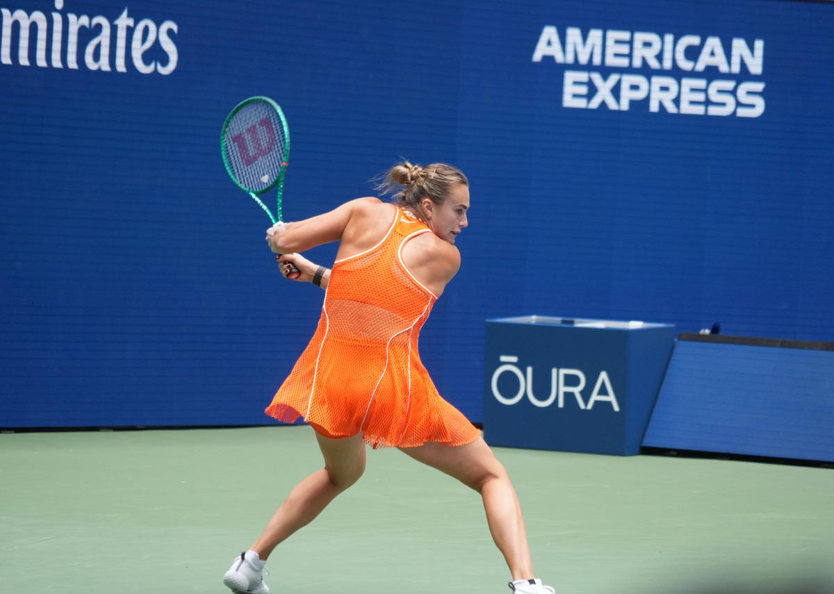 „Bling Bling” Aryna Sabalenka » Liderul mondial WTA joacă la US Open cu un accesoriu care valorează o avere