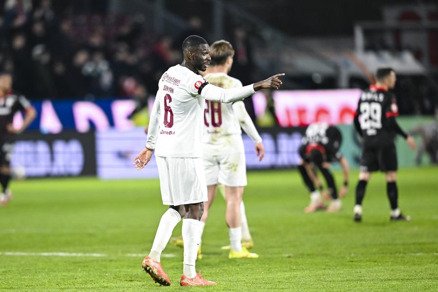 Sheriff Sinyan, în tricoul lui CFR Cluj, foto: Imago Images A semnat fotbalistul dorit insistent de Daniel Pancu!