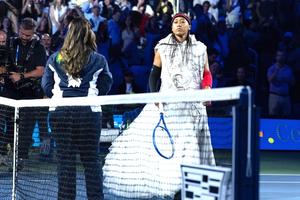O nouă apariție extravagantă! Naomi Osaka s-a transformat în Allen Iverson la debutul la US Open