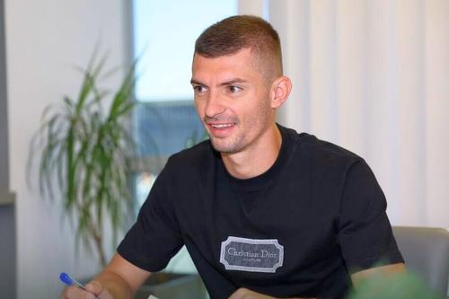 Surpriză! Florin Tănase a dezvăluit cine l-a sfătuit să meargă în Cipru: „Un club imens” // sursă foto: Omonia Nicosia