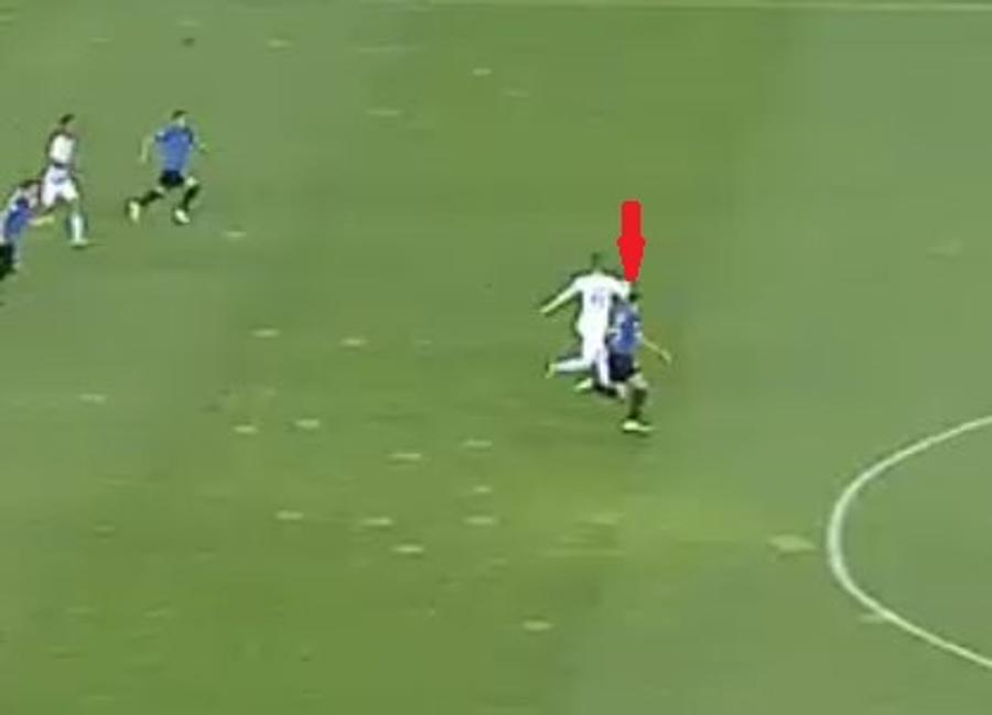 5 întrebări după CS Universitatea - Viitorul 3-1 » A fost henț la cel mai frumos gol al serii? Chiar e nevoie TOT timpul de nuiaua lui Hagi? Și e Bancu mijlocaș central?