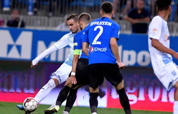 5 întrebări după CS Universitatea - Viitorul 3-1 » A fost henț la cel mai frumos gol al serii? Chiar e nevoie TOT timpul de nuiaua lui Hagi? Și e Bancu mijlocaș central?
