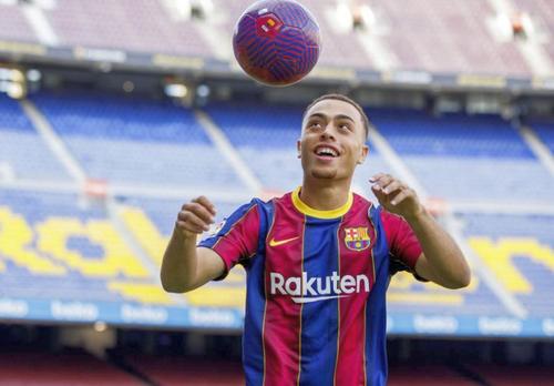 OFICIAL Sergino Dest la Barcelona