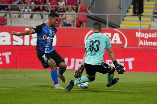 Și din cauza ocaziilor irosite, Universitatea a pierdut la Arad cu 1-0
Foto: GSP
