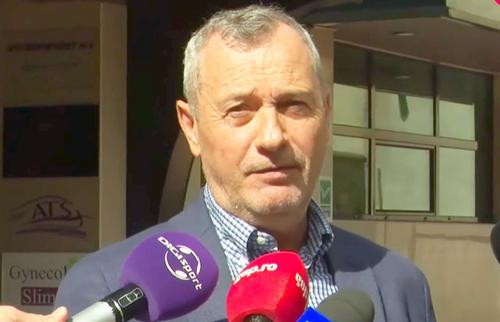 Mircea Rednic (59 de ani) a semnat astăzi noul contract cu Dinamo. Antrenorul „câinilor” a dat recital încă de la primele declarații.