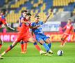 Toți ochii pe el la Chindia - FCSB » Vasile Miriuță a dezvăluit interesul maghiarilor: „Cred că poate să joace acolo!”