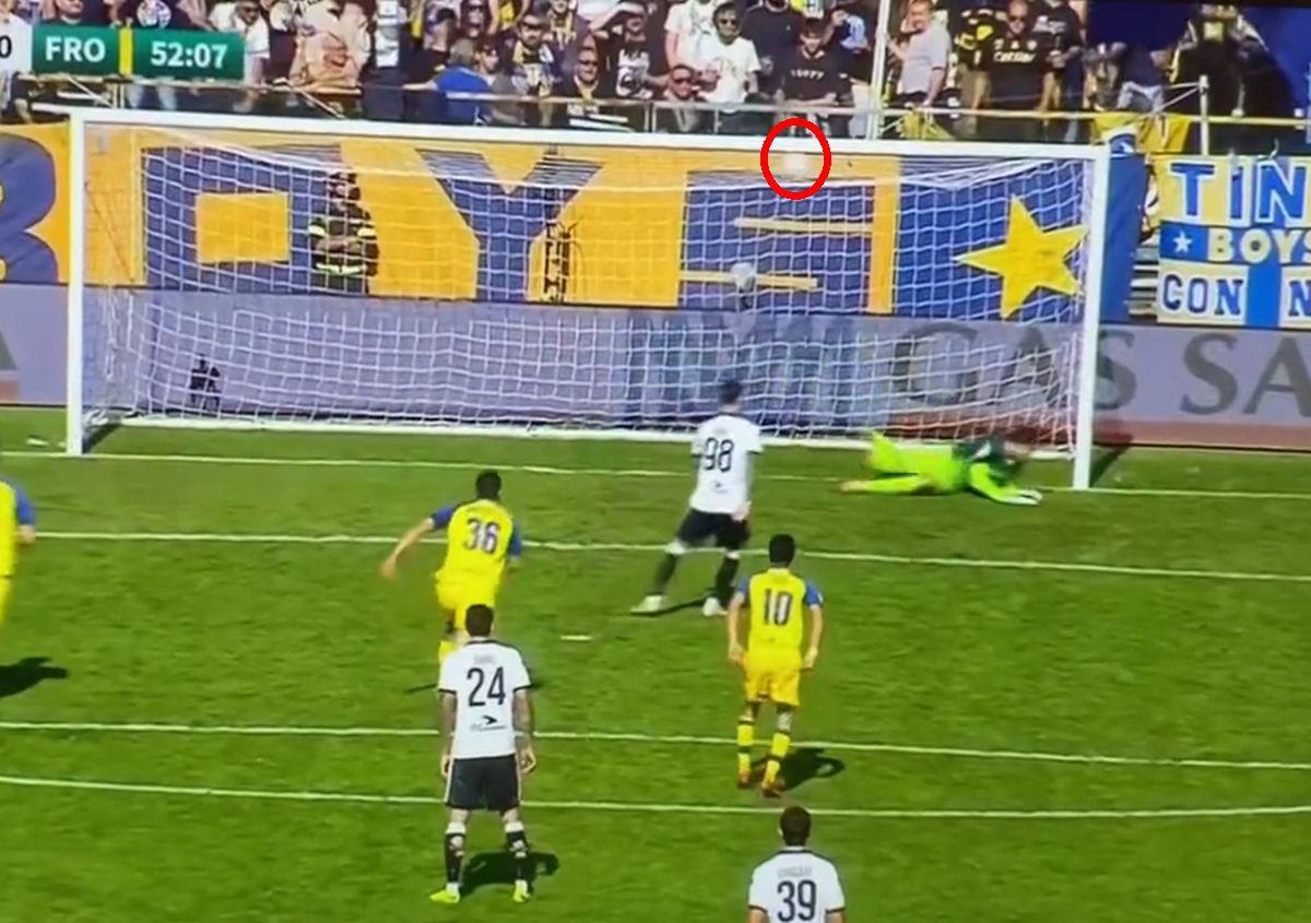 Dennis Man, gol incredibil din penalty