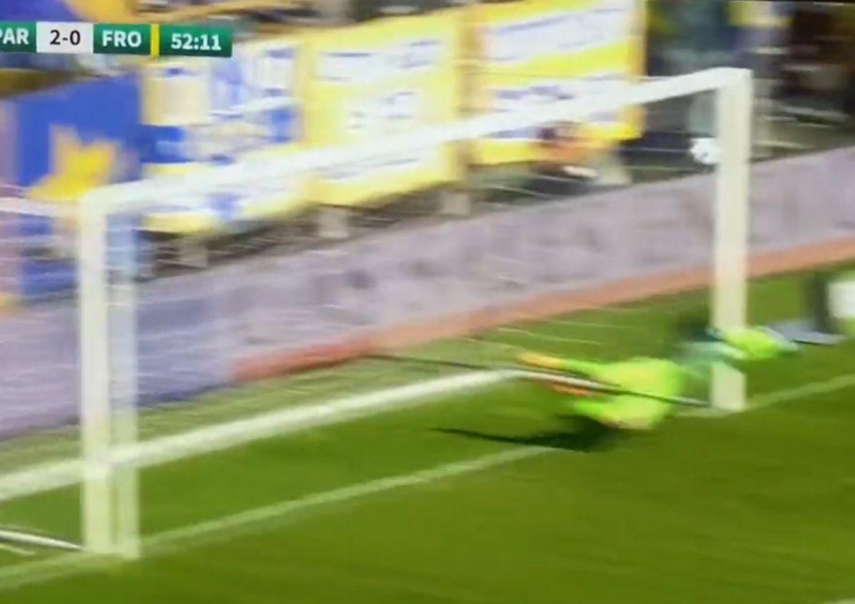 Dennis Man, gol incredibil din penalty