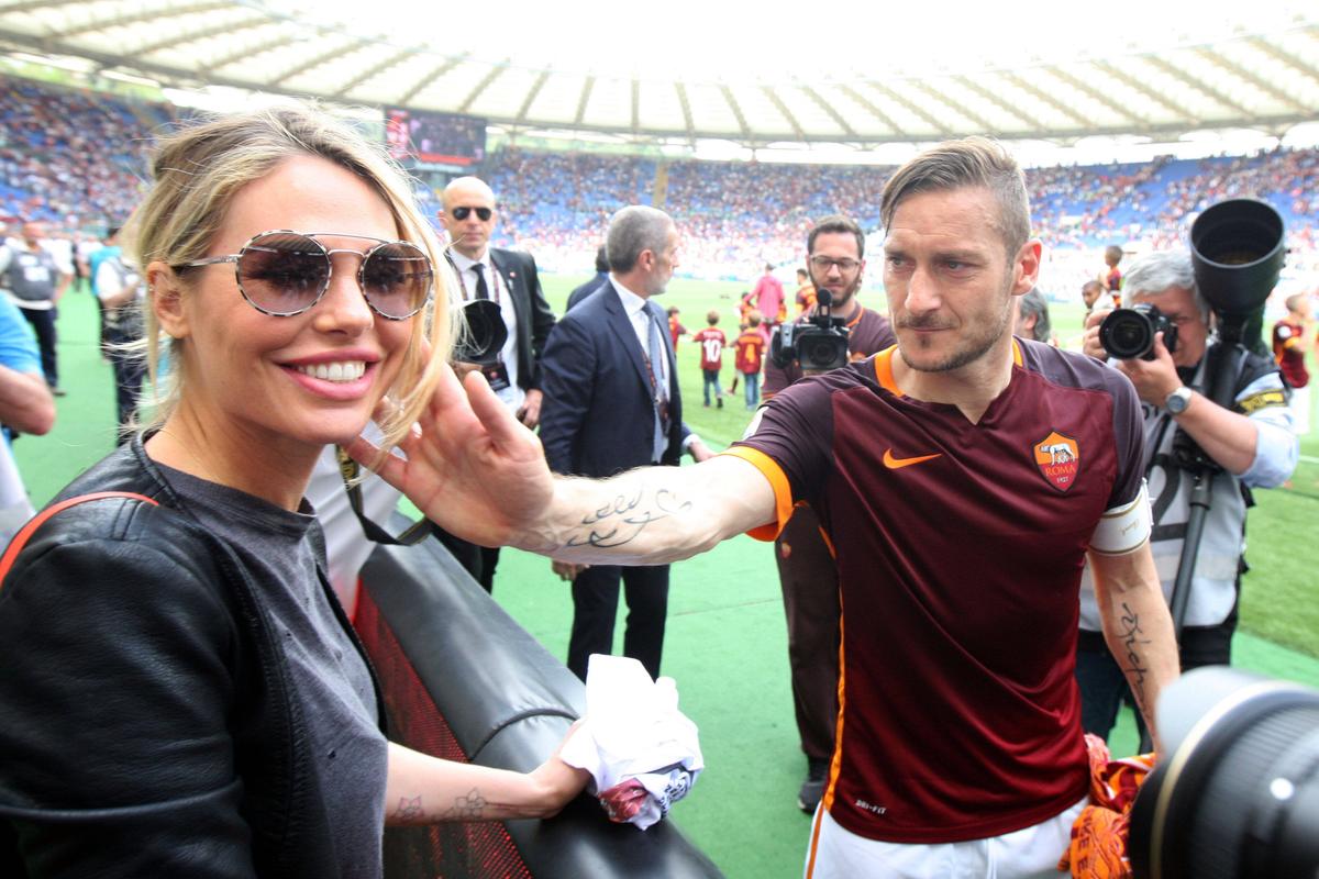 Ilary Blasi îi cere lui Totti o sumă incredibilă! Fostul star de la AS Roma, amenințat cu dezvăluiri incendiare