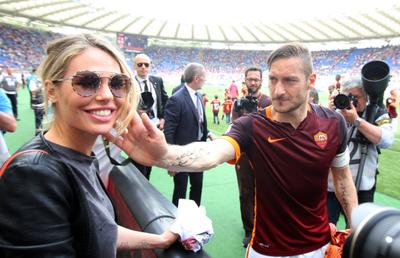 Ilary Blasi îi cere lui Totti o sumă incredibilă! Fostul star de la AS Roma, amenințat cu dezvăluiri incendiare