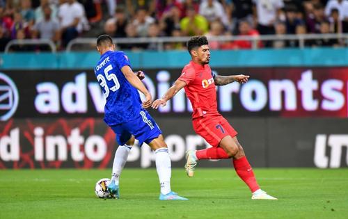 La pauza meciului CS Mioveni - FCU Craiova, când tabela arăta 2-2, Helmuth Duckadam a vorbit despre situația lui Marius Croitoru, antrenorul oltenilor.