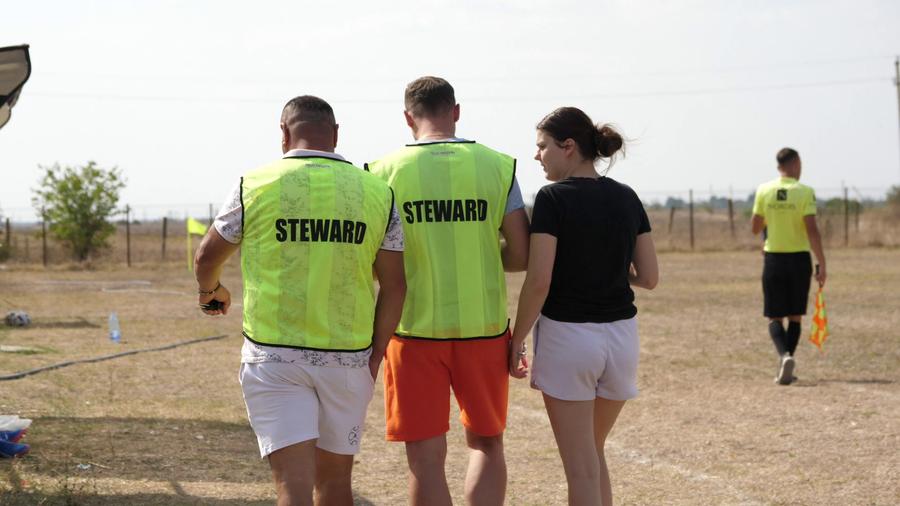 Oamenii de ordine sunt obligatorii la meciurile de Liga 5 „Azi aveți leucoplast la gură! Sunt probleme? Dacă da, nu mă interesează!” » Derby comunal de Teleorman cu „Ambreiaj” și „Marmeladă”!