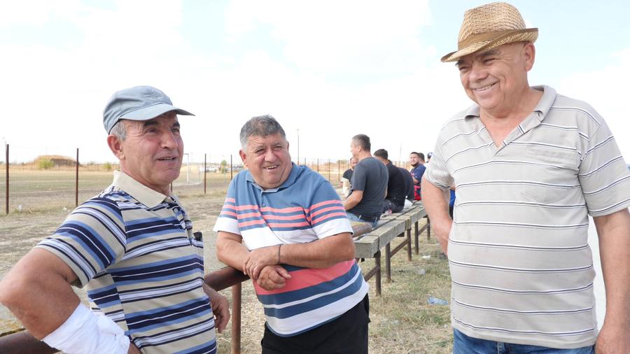 Analiza meciului ca pe vremuri la „Azi aveți leucoplast la gură! Sunt probleme? Dacă da, nu mă interesează!” » Derby comunal de Teleorman cu „Ambreiaj” și „Marmeladă”!