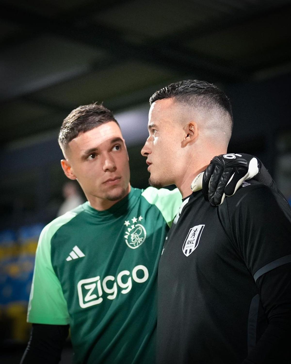 Dramă pe gazon în Waalwijk - Ajax! Portarul Etienne Vaessen a fost la un pas de moarte