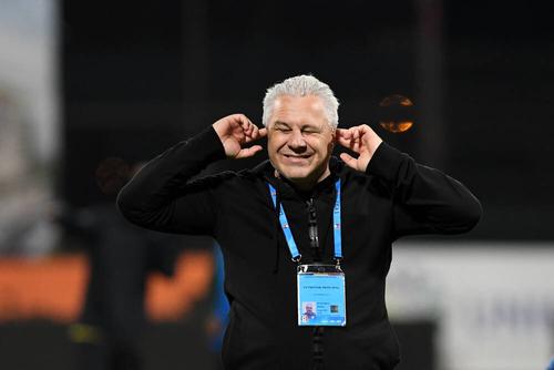 Marius Șumudică vrea să fie imun la critici