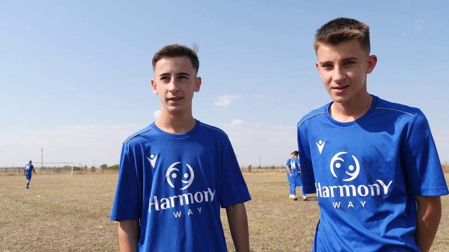 Dacă ar juca în Liga 1 ei ar bifa regula Under 21: Valentin Ioniță și Ionuț Bica „Azi aveți leucoplast la gură! Sunt probleme? Dacă da, nu mă interesează!” » Derby comunal de Teleorman cu „Ambreiaj” și „Marmeladă”!