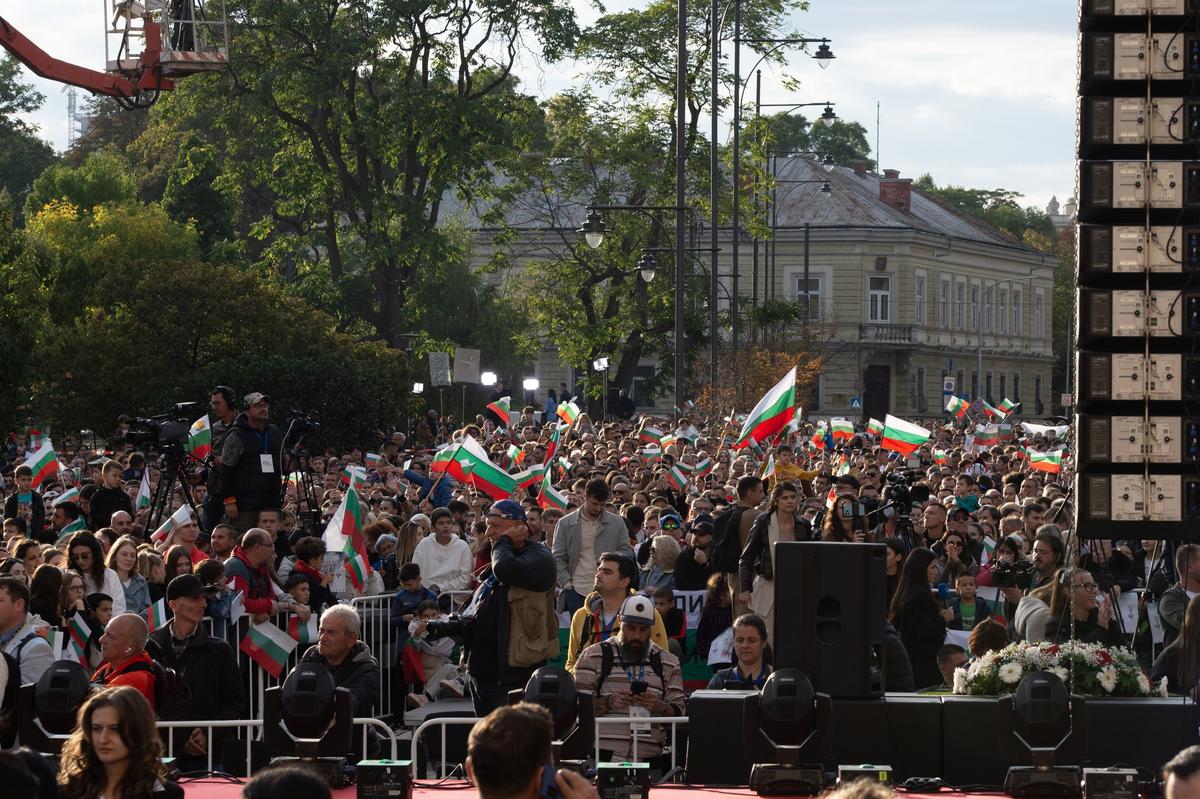Voleibaliștii bulgari, primiți ca niște eroi după medalia de argint de la Campionatul Mondial