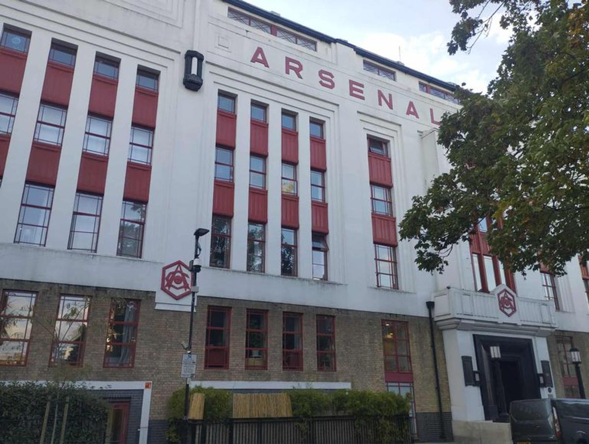 Pe locul legendarului stadion „Highbury” din Londra a „crescut” un complex rezidențial» Britanicii au păstrat rămășițele fostei „case” a lui Arsenal