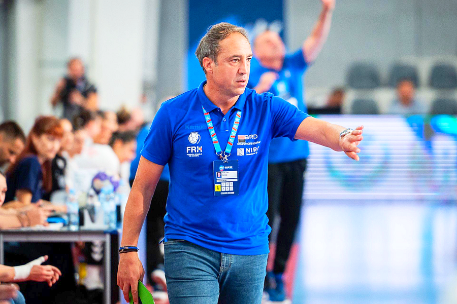 Noul selecționer al României, Ovidiu Mihăilă. Foto: FRH.ro Câștigătoarea Ligii Campionilor cu CSM București, antrenor secund la naționala României