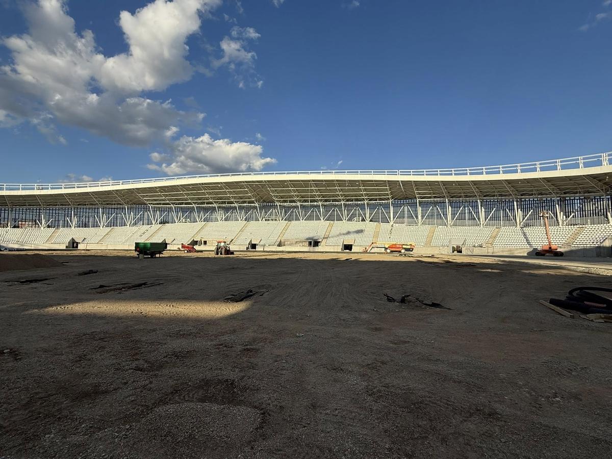 Cea mai controversată arenă din România! Orașul cu 60.000 de locuitori e gata să o inaugureze