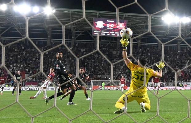Echipa din Superliga cu cel mai tânăr prim „11” » Unde se află în topul mondial și cine are cei mai bătrâni titulari