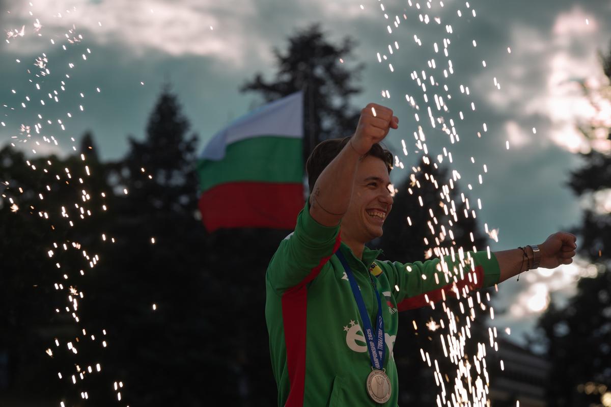 Voleibaliștii bulgari, primiți ca niște eroi după medalia de argint de la Campionatul Mondial