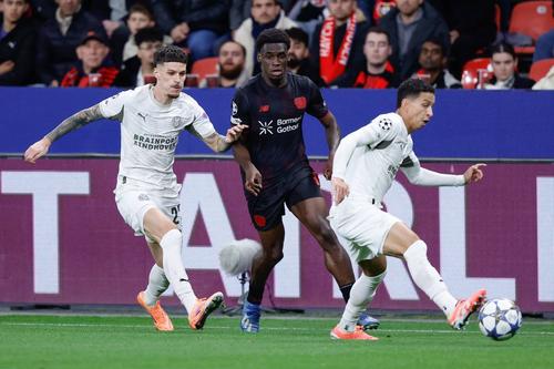 Dennis Man, în Bayer Leverkusen - PSV/ foto Imago Images