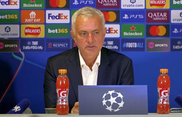 Mourinho a revenit pe Stamford Bridge cu o ironie: „Frustrant! Atunci nu voiau să iasă din casă, acum pot lua cina”