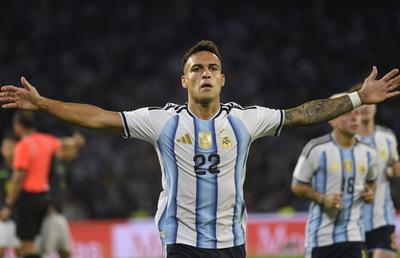 Un nou început pentru Argentina » Fără Messi pe teren, sud-americanii au defilat în primul meci după Mondial