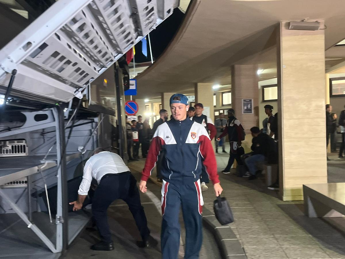 Sosire Genoa la București, amical Rapid