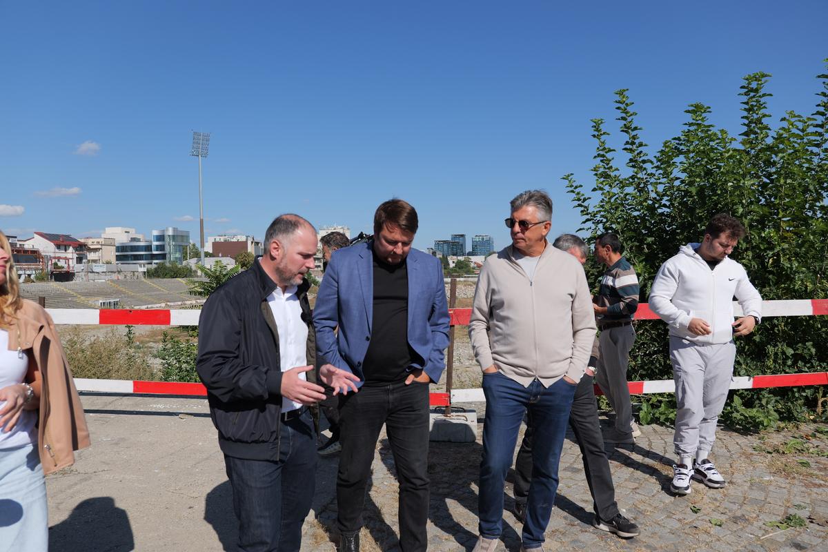 S-au reluat lucrările la Stadionul Dinamo, 01.10.2026 (2)