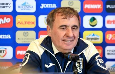 Toate declarațiile lui Gică Hagi în conferința de la Varșovia: „Fac un schimb, să vină Lewa și-l bag în echipă! Și dacă joacă, și dacă nu joacă, sperăm să nu înscrie”