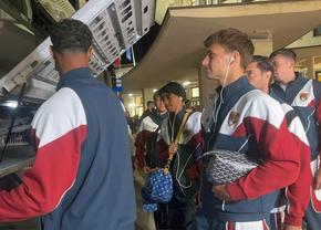 Genoa a aterizat la București pentru amicalul cu Rapid » Ce s-a întâmplat cu „fantoma” De Rossi