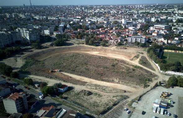 După 3 ani de la demolare, au început lucrările la noul stadion al echipei din Superligă: „Toamna începe cu proiecte mari”