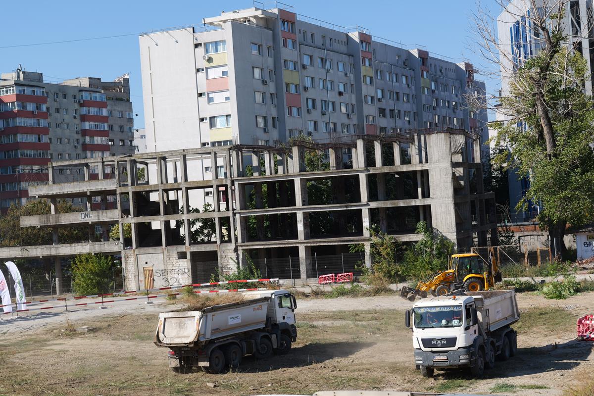 S-au reluat lucrările la Stadionul Dinamo, 01.10.2026 (2)