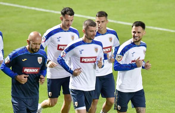 Doi fotbaliști din naționala României sunt frustrați că nu joacă: „Cu tot respectul pentru domnul Hagi...”