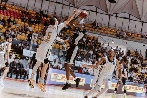 U-BT Cluj-Napoca, înfrângere la 34 de puncte pe terenul Maximei Roma/Foto: euroleaguebasketball.net