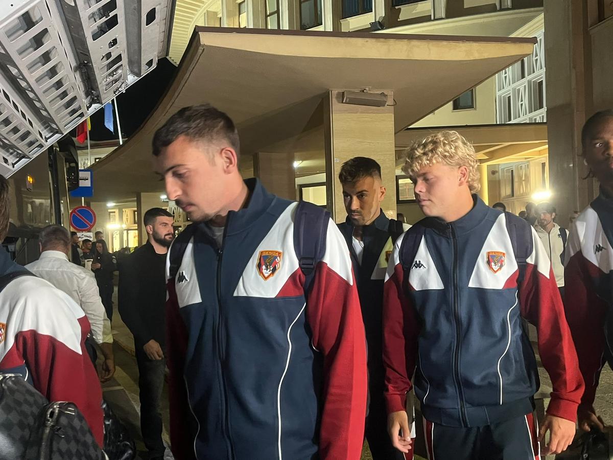 Sosire Genoa la București, amical Rapid