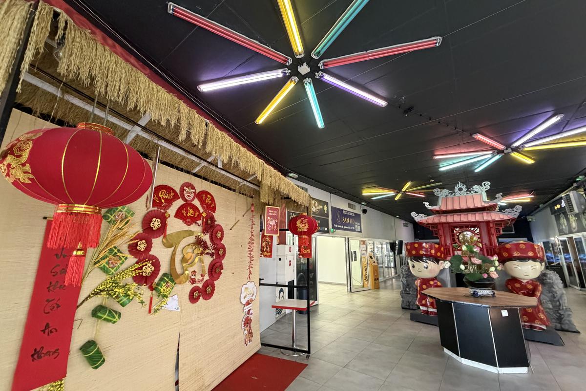 Imagini din cartierul vietnamez din Varșovia