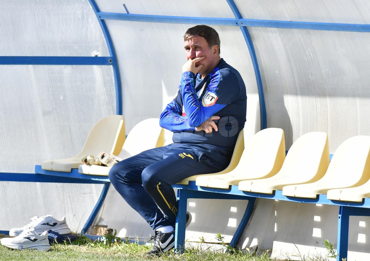 Cum a fost surprins Gheorghe Hagi la antrenamentul oficial înainte de Polonia - România