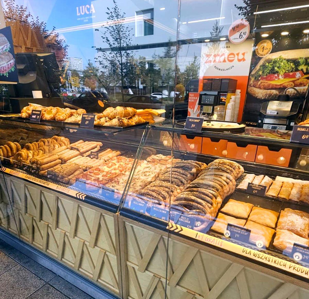 Business-ul românesc care a intrat puternic pe piața din Polonia » Experiment în Varșovia: cât am plătit pe un produs cumpărat cu 2 lei la București